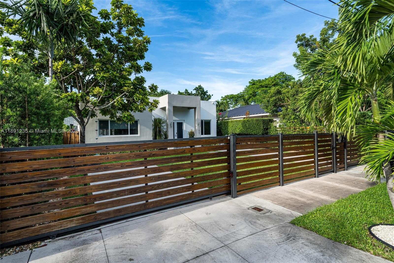 STUART TERRACE - Residential