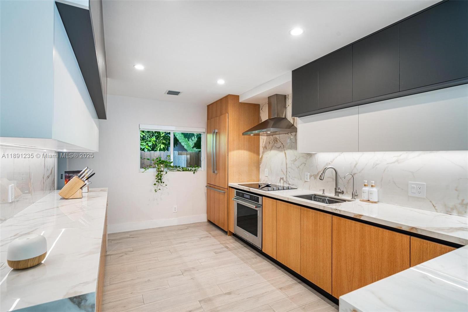 STUART TERRACE - Residential