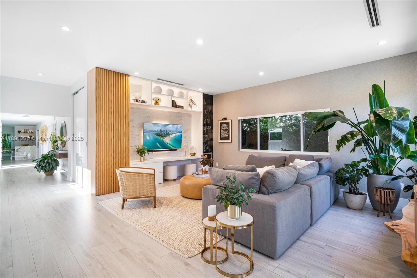 STUART TERRACE - Residential