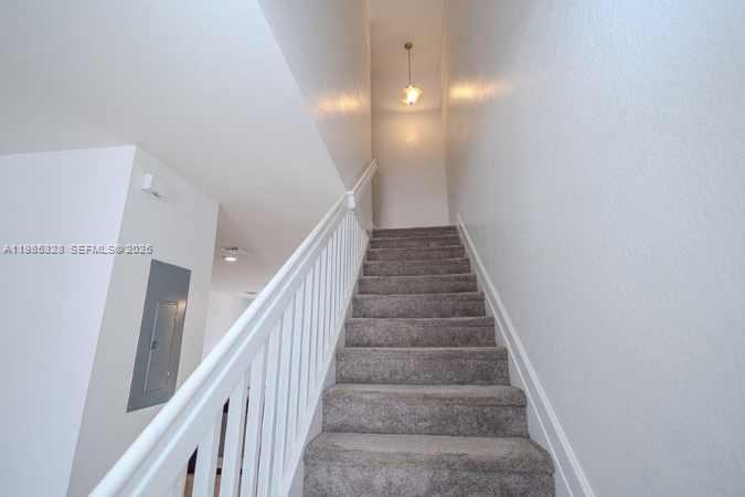 COCO PALM ESTATES - Residential Lease