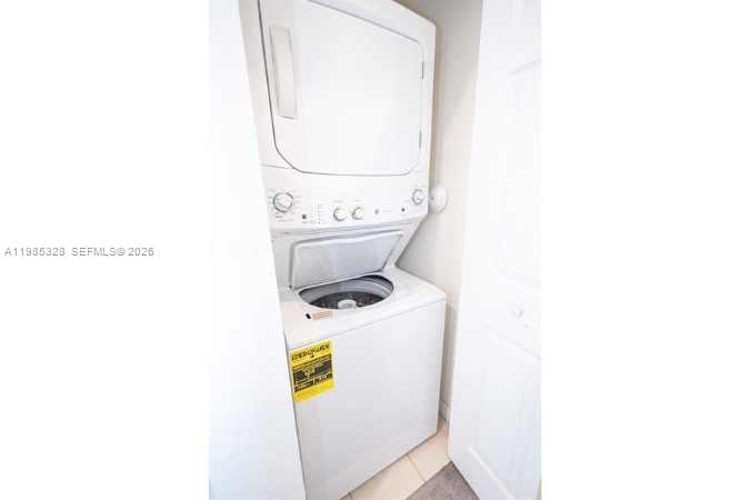 COCO PALM ESTATES - Residential Lease