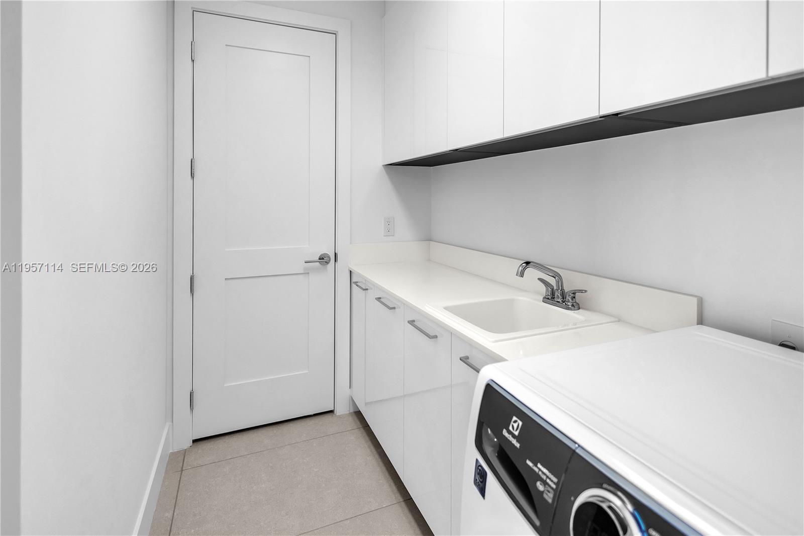 selene oceanfront residenc - Residential