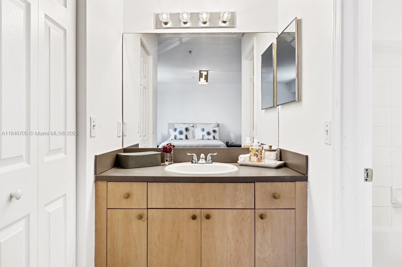 AVENTI AT AVENTURA CONDO - Residential