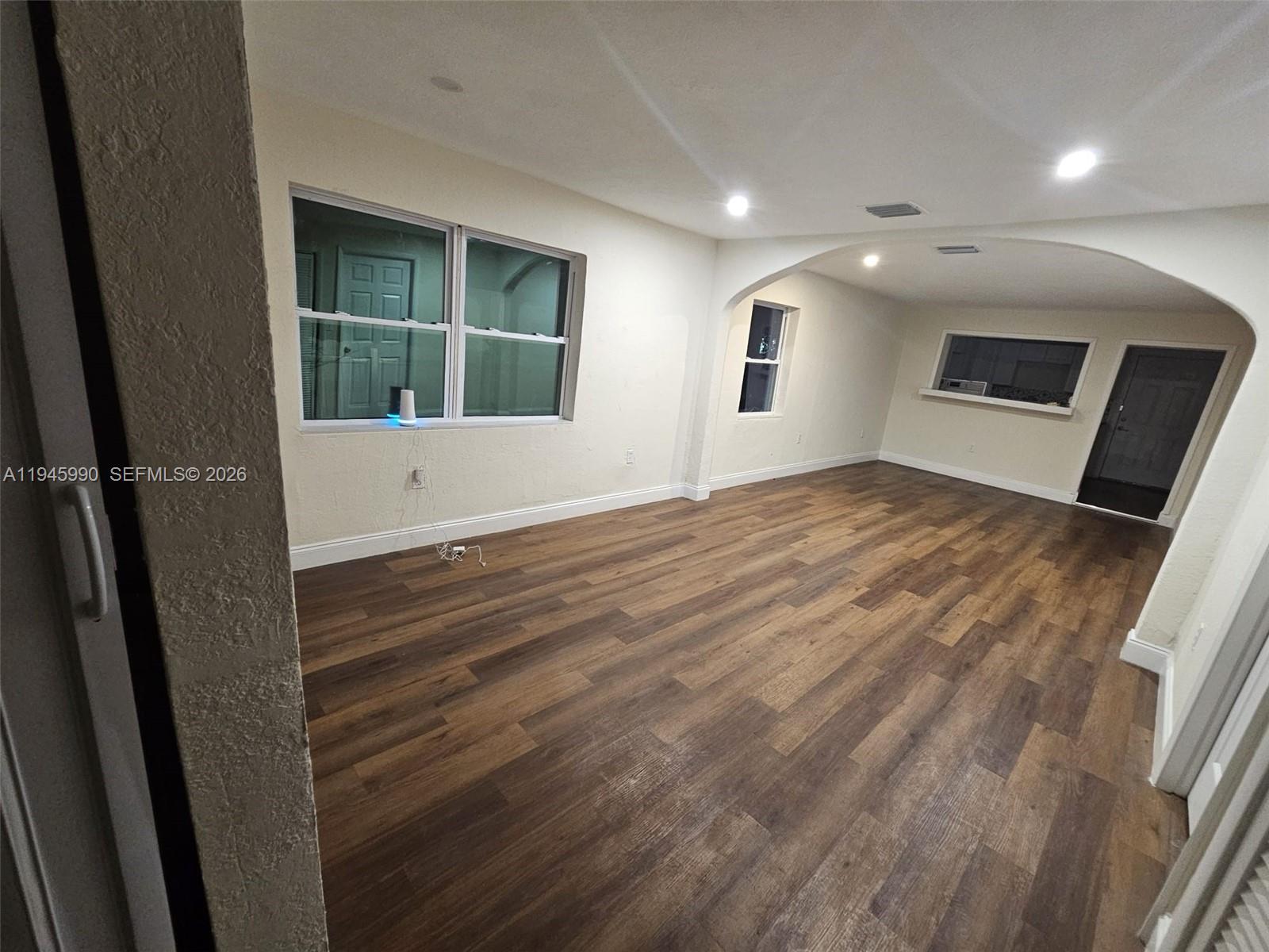 LIBERTY CITY - Residential