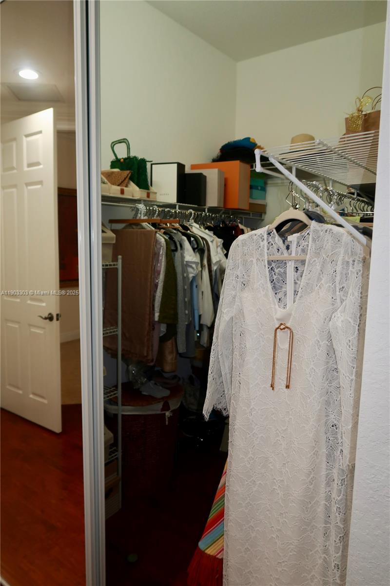 WINDJAMMER COVE CONDO - Residential Lease
