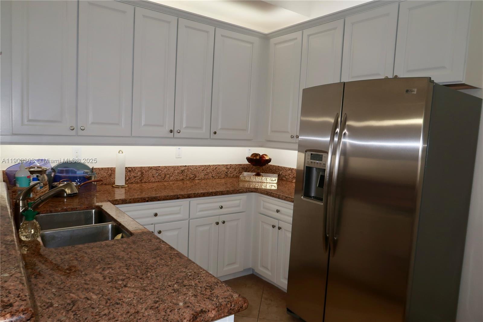 WINDJAMMER COVE CONDO - Residential Lease