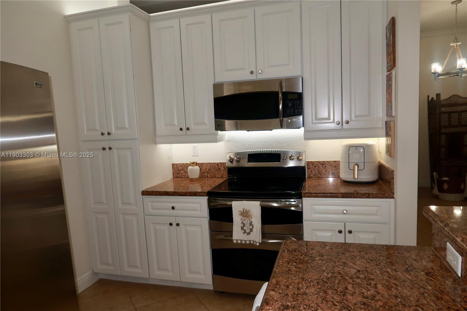 WINDJAMMER COVE CONDO - Residential Lease
