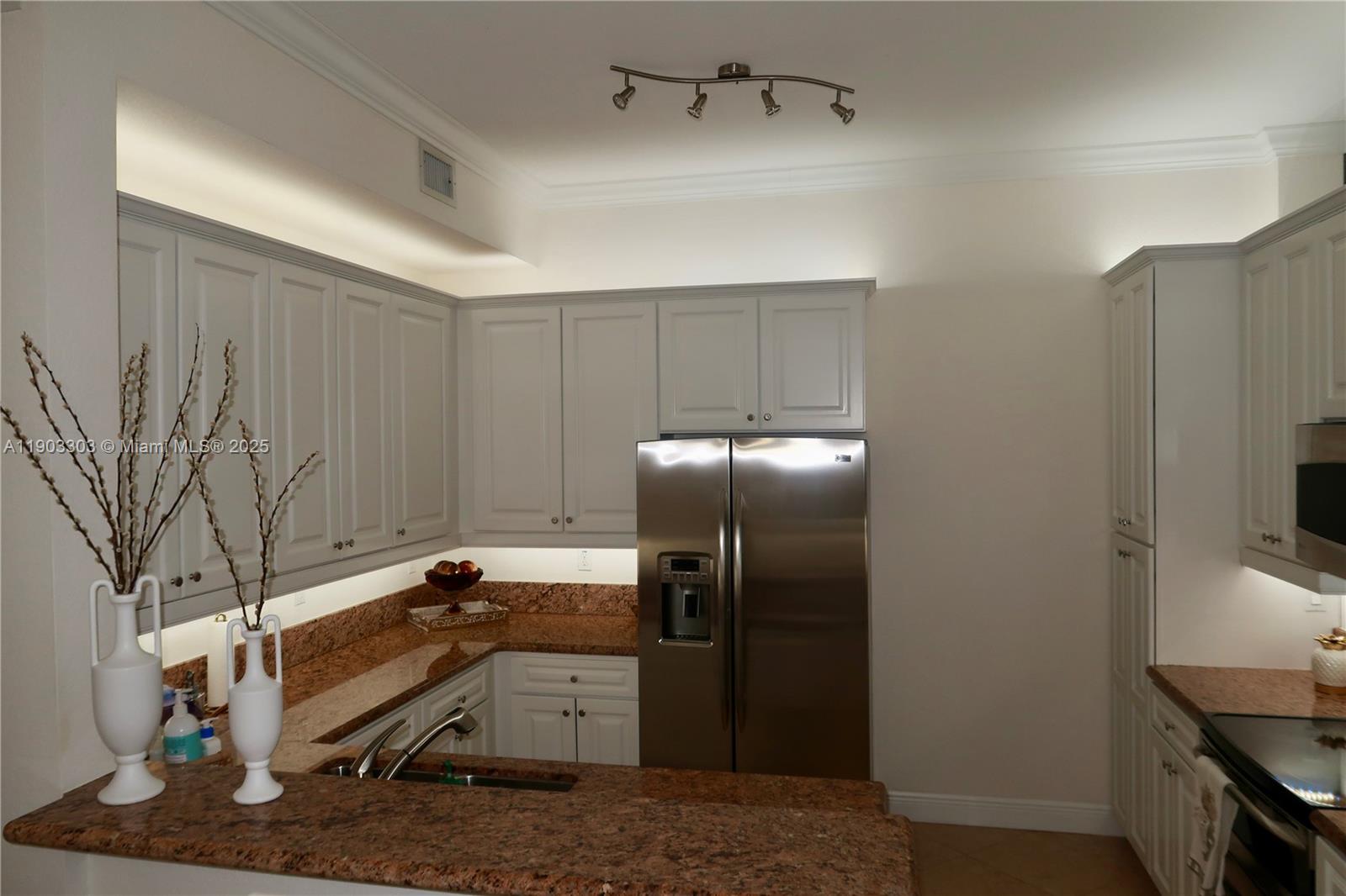 WINDJAMMER COVE CONDO - Residential Lease