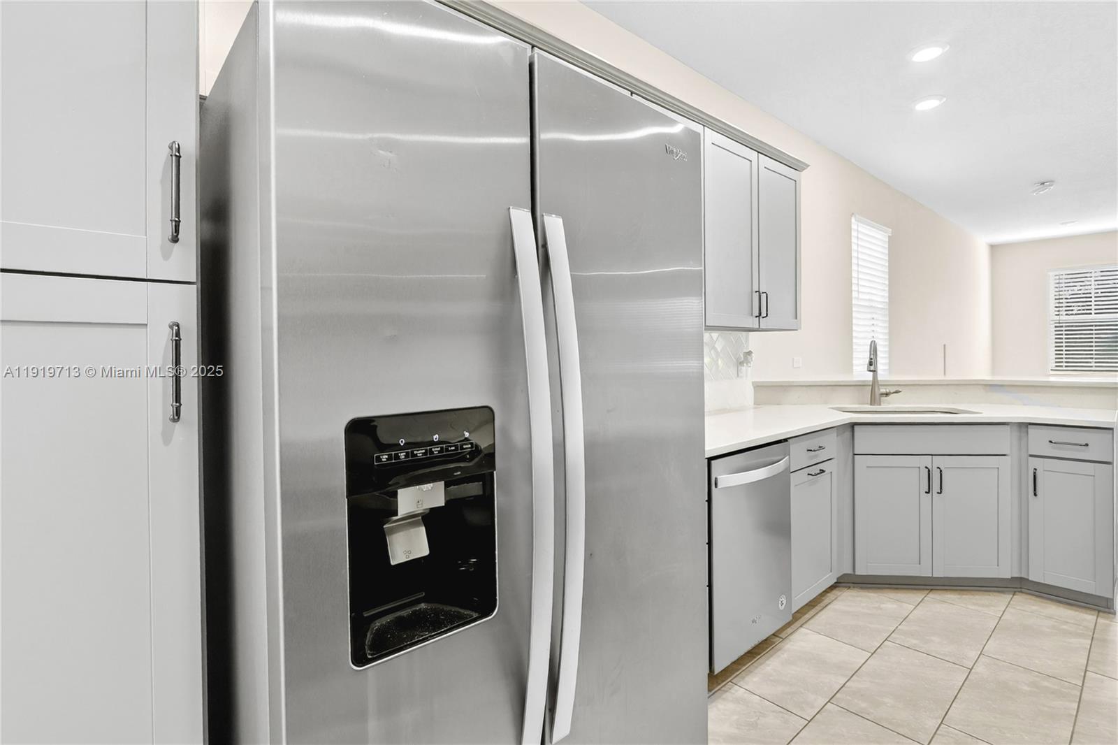 HILLCREST COUNTRY CLUB SO - Residential Lease