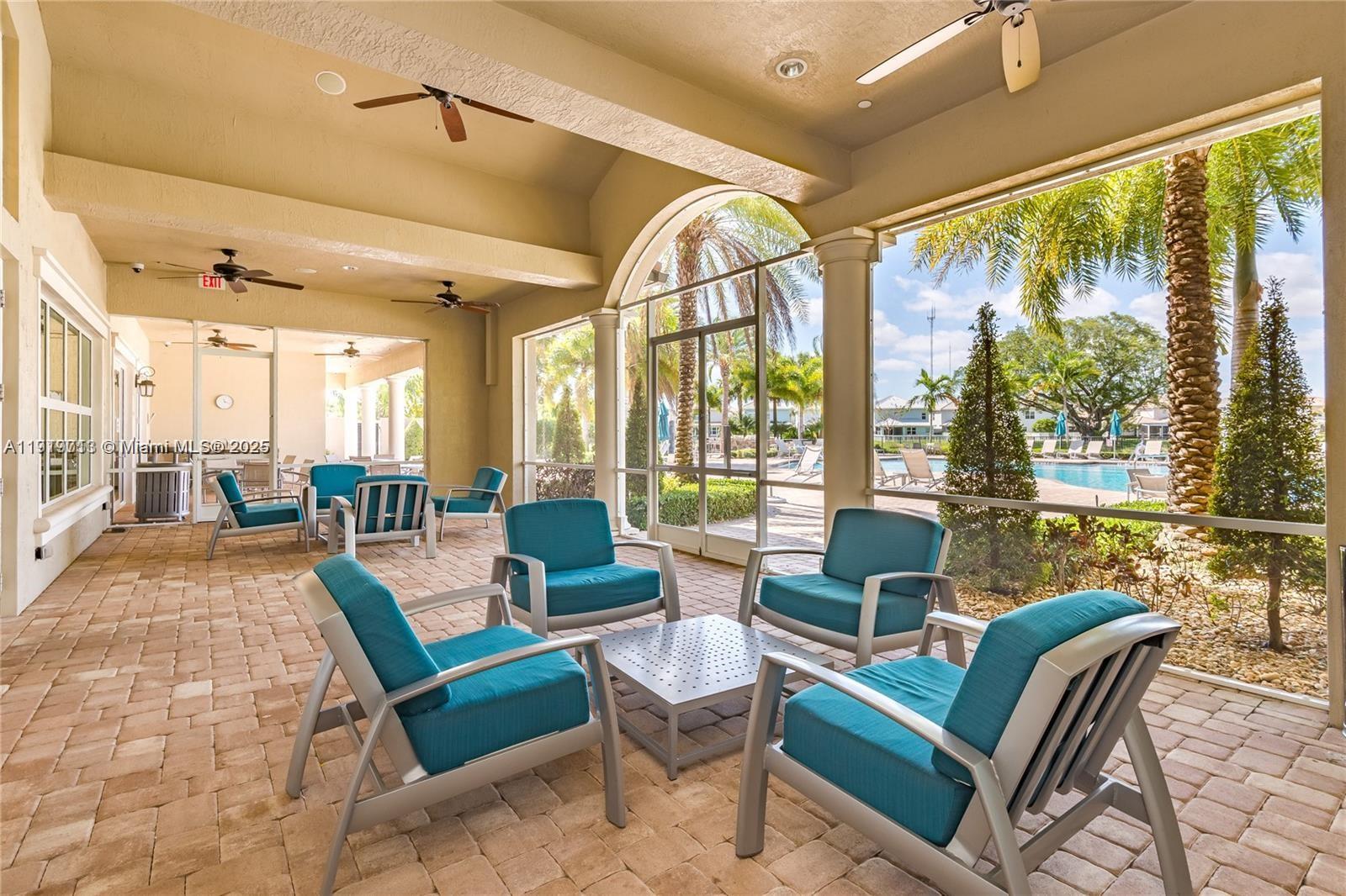 HILLCREST COUNTRY CLUB SO - Residential Lease