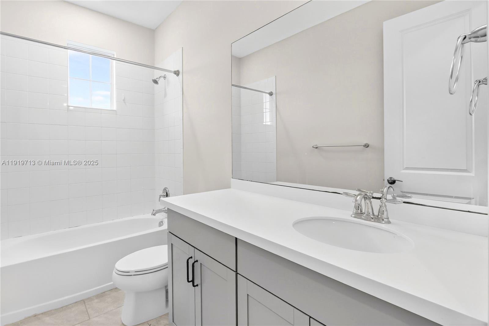 HILLCREST COUNTRY CLUB SO - Residential Lease