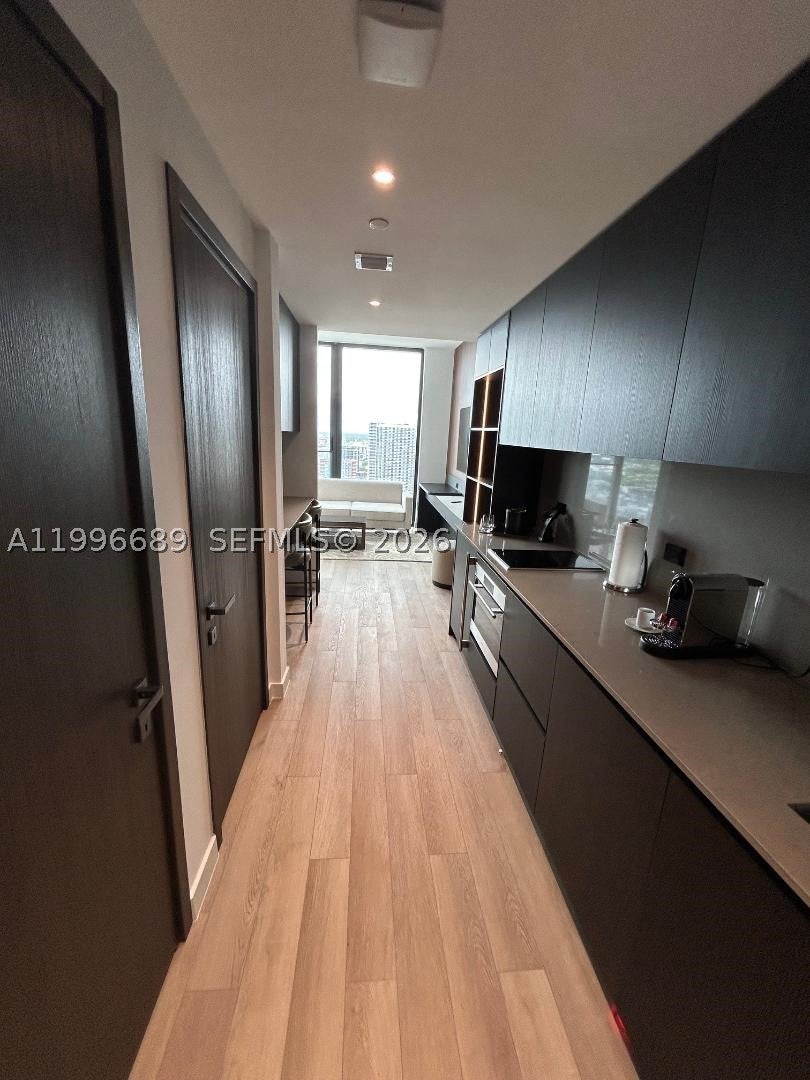 20 NE 11 st 3301