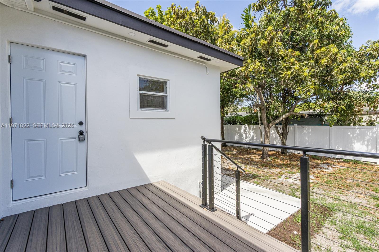 JILLSHAR-DARRYLCAR - Residential