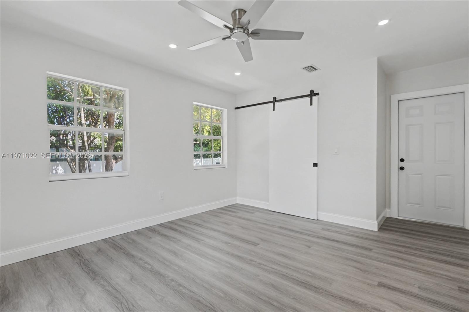 JILLSHAR-DARRYLCAR - Residential