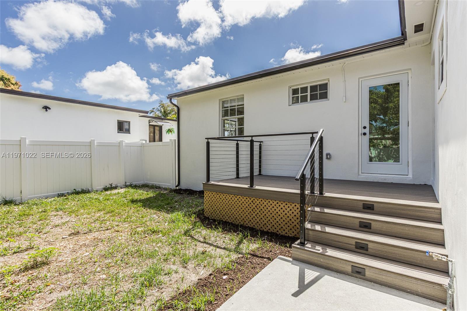 JILLSHAR-DARRYLCAR - Residential