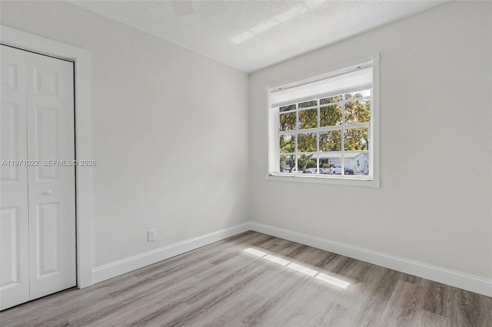 JILLSHAR-DARRYLCAR - Residential