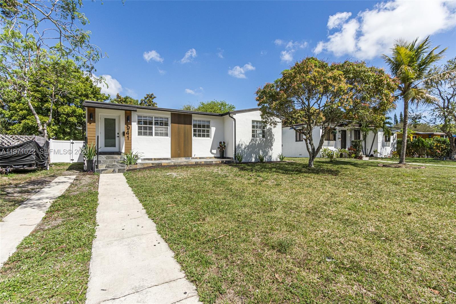 JILLSHAR-DARRYLCAR - Residential