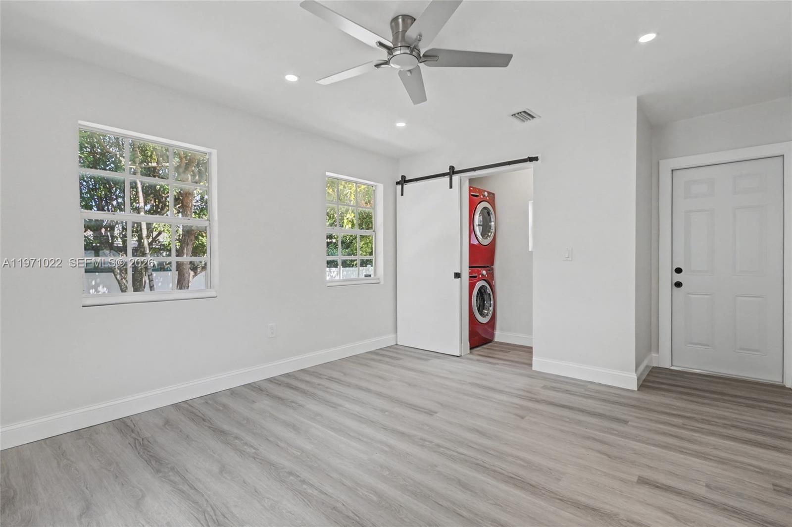 JILLSHAR-DARRYLCAR - Residential