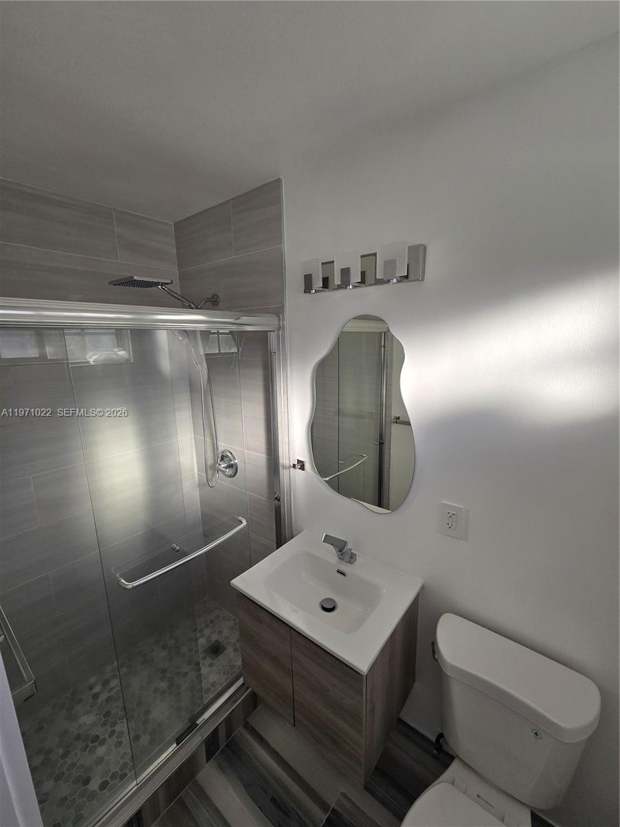 JILLSHAR-DARRYLCAR - Residential