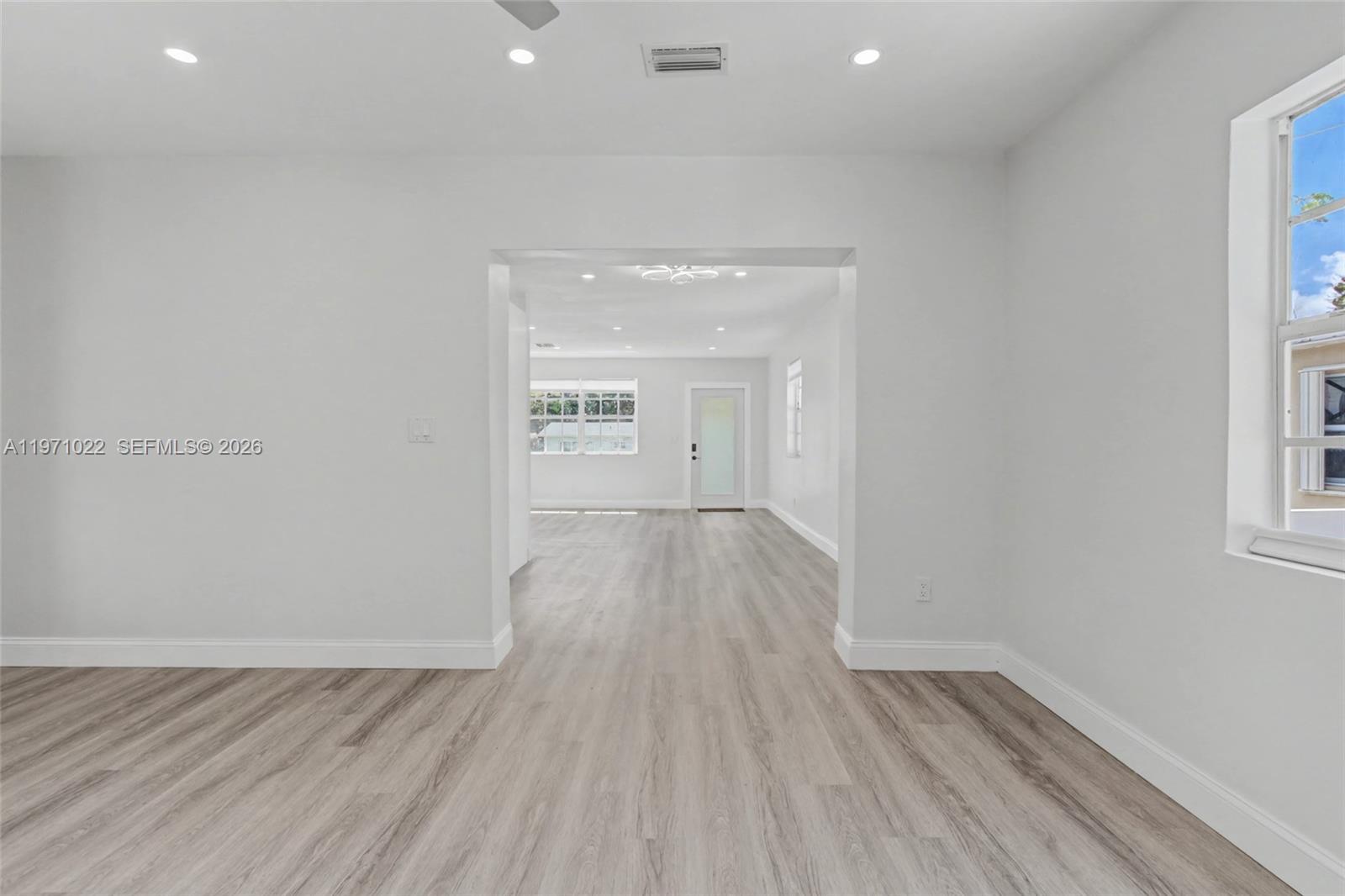 JILLSHAR-DARRYLCAR - Residential