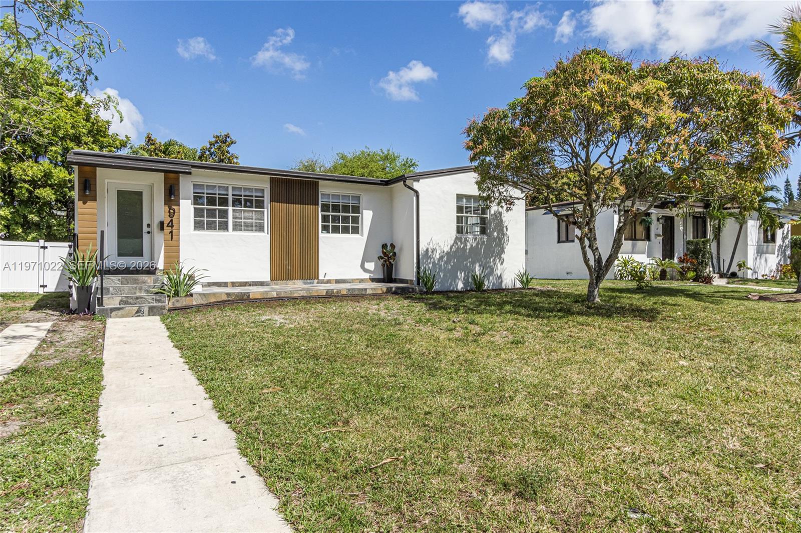 JILLSHAR-DARRYLCAR - Residential