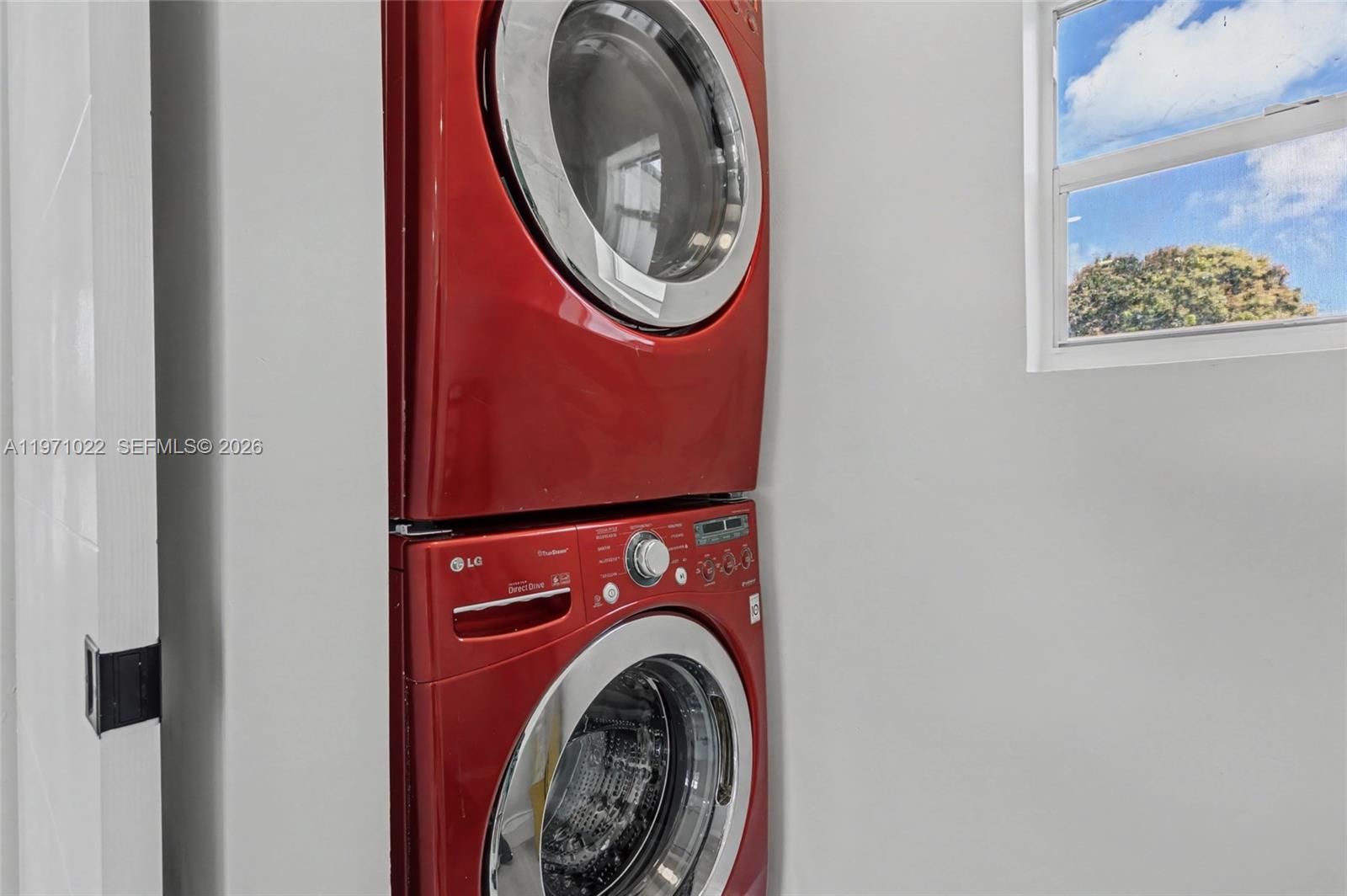 JILLSHAR-DARRYLCAR - Residential