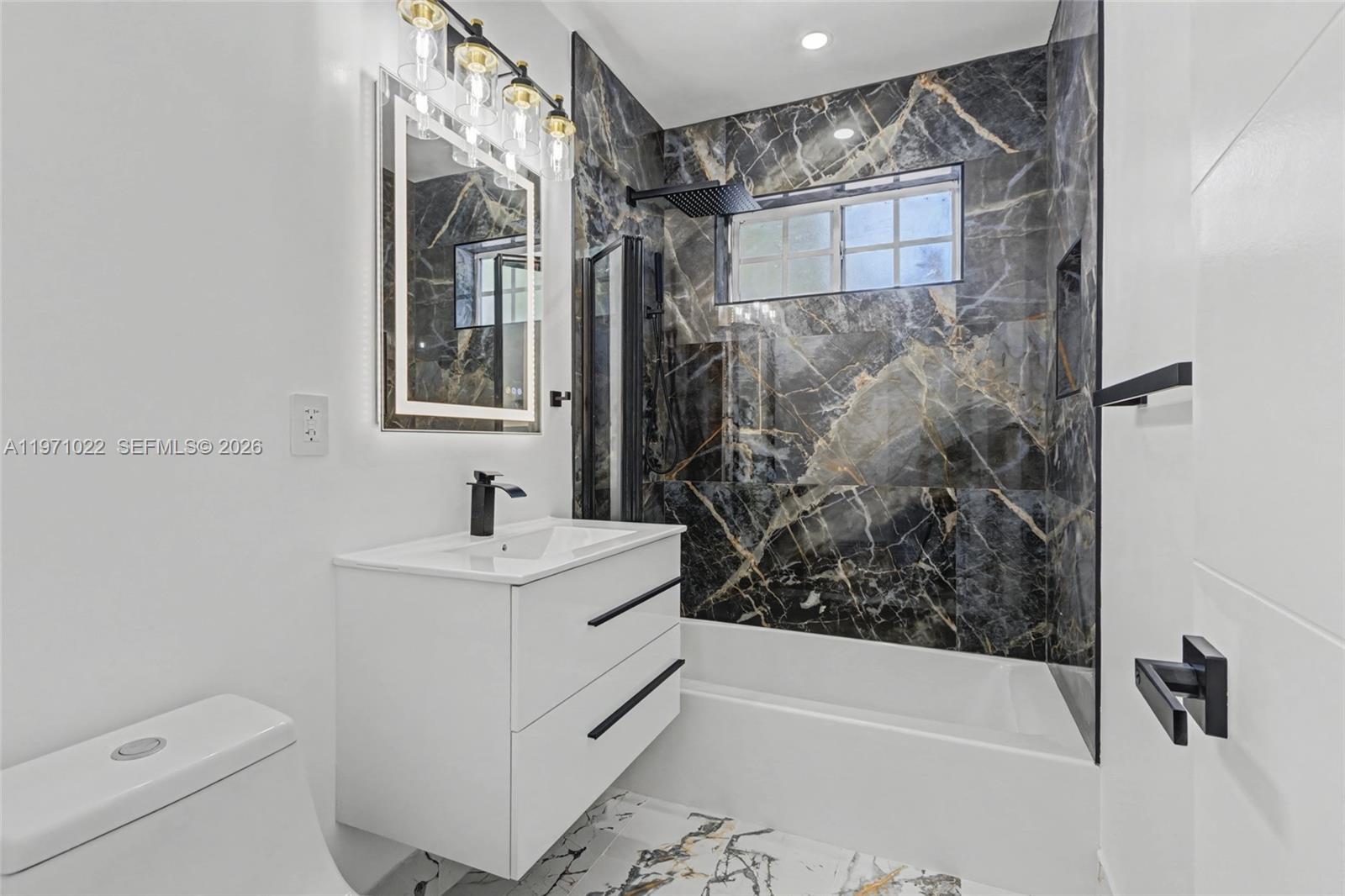 JILLSHAR-DARRYLCAR - Residential