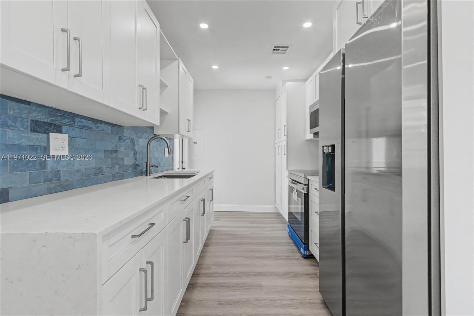 JILLSHAR-DARRYLCAR - Residential