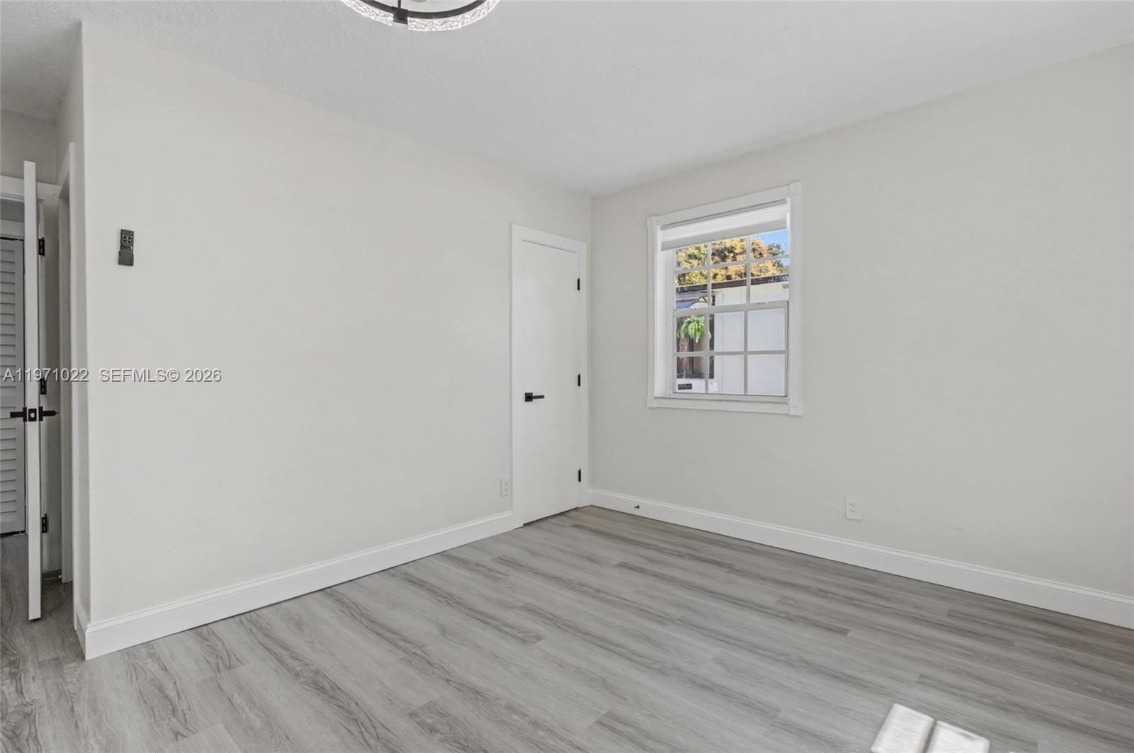 JILLSHAR-DARRYLCAR - Residential