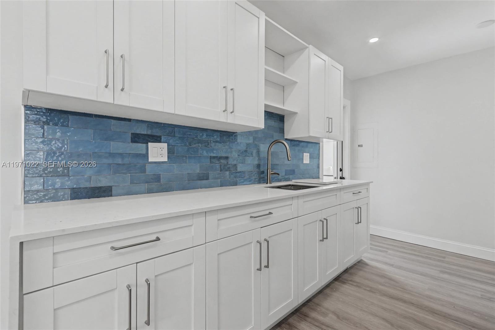 JILLSHAR-DARRYLCAR - Residential