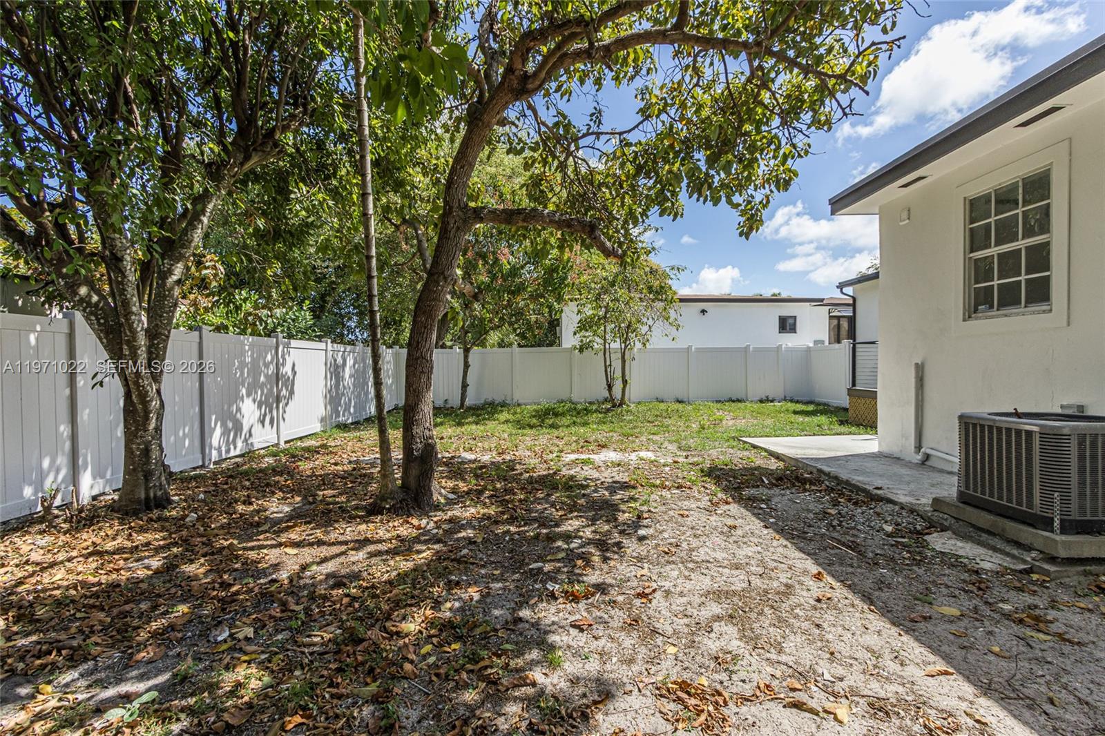 JILLSHAR-DARRYLCAR - Residential