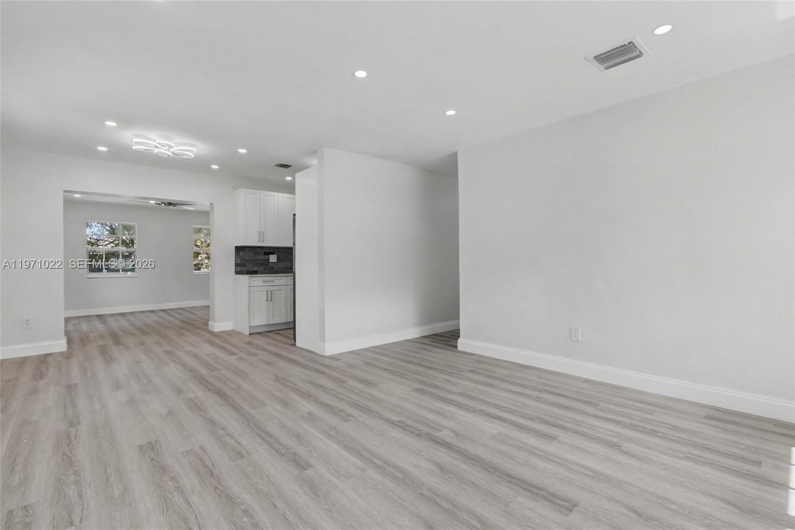 JILLSHAR-DARRYLCAR - Residential