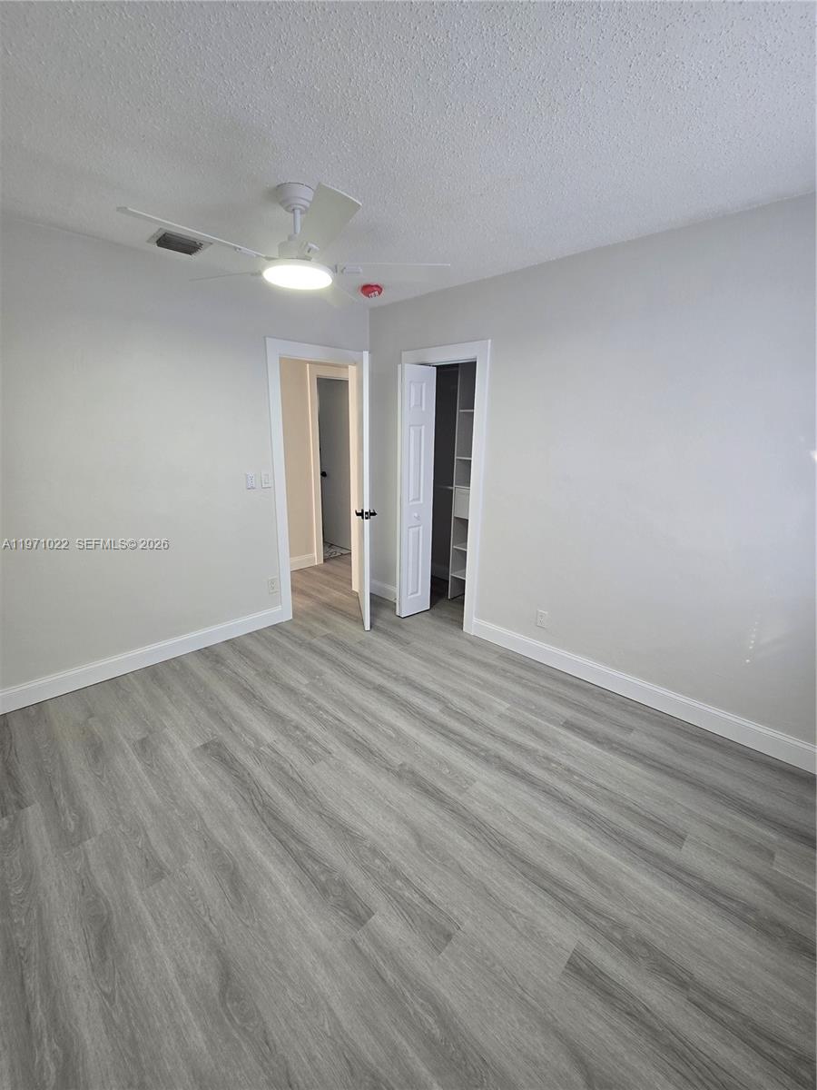 JILLSHAR-DARRYLCAR - Residential