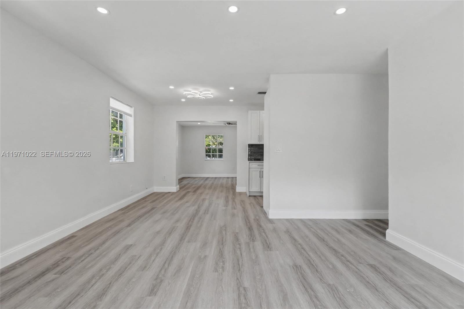 JILLSHAR-DARRYLCAR - Residential