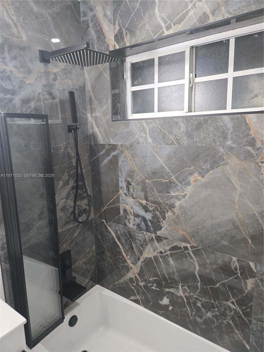 JILLSHAR-DARRYLCAR - Residential