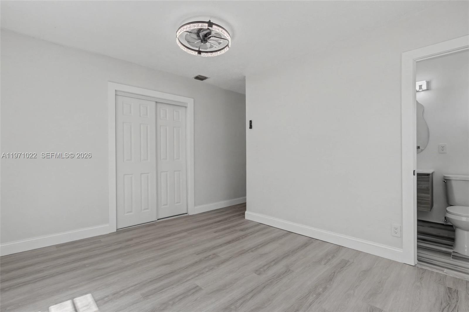 JILLSHAR-DARRYLCAR - Residential