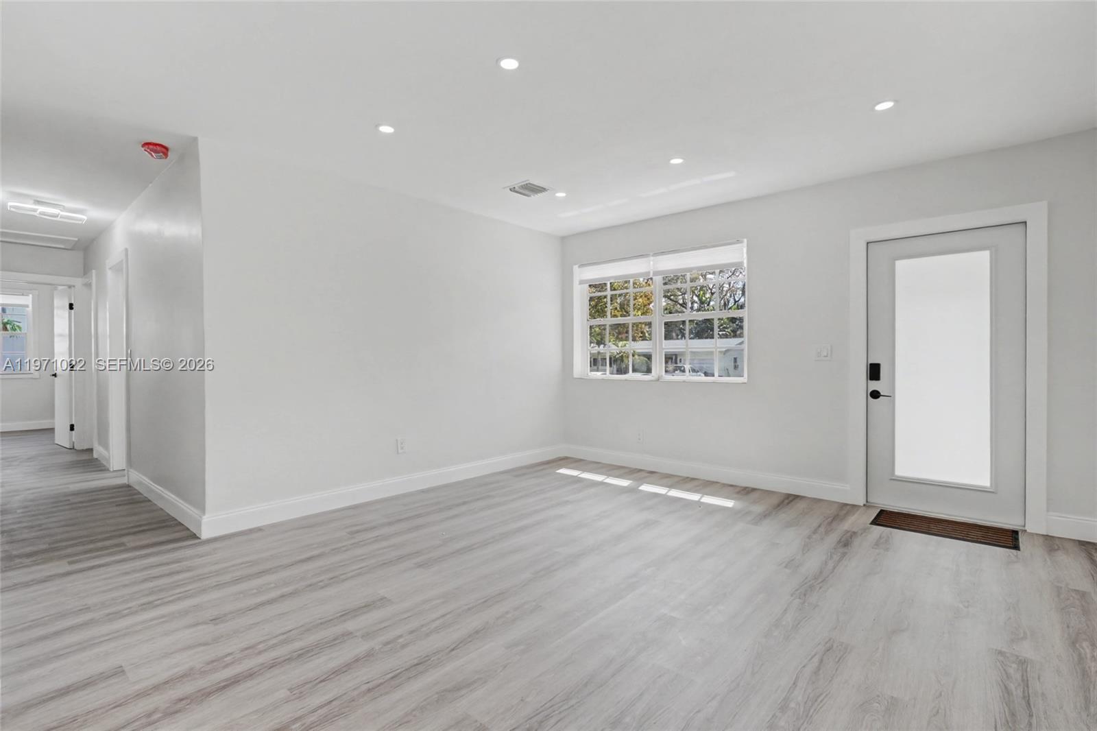 JILLSHAR-DARRYLCAR - Residential