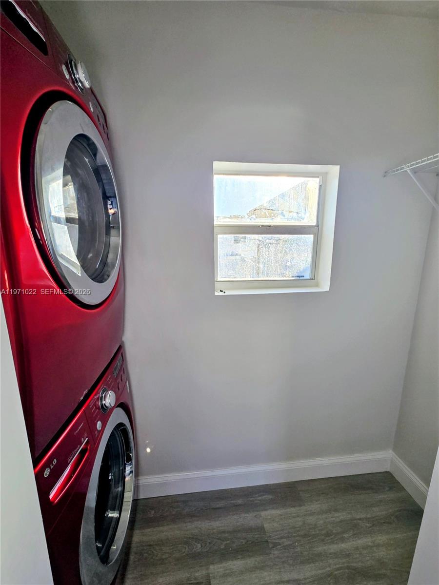 JILLSHAR-DARRYLCAR - Residential