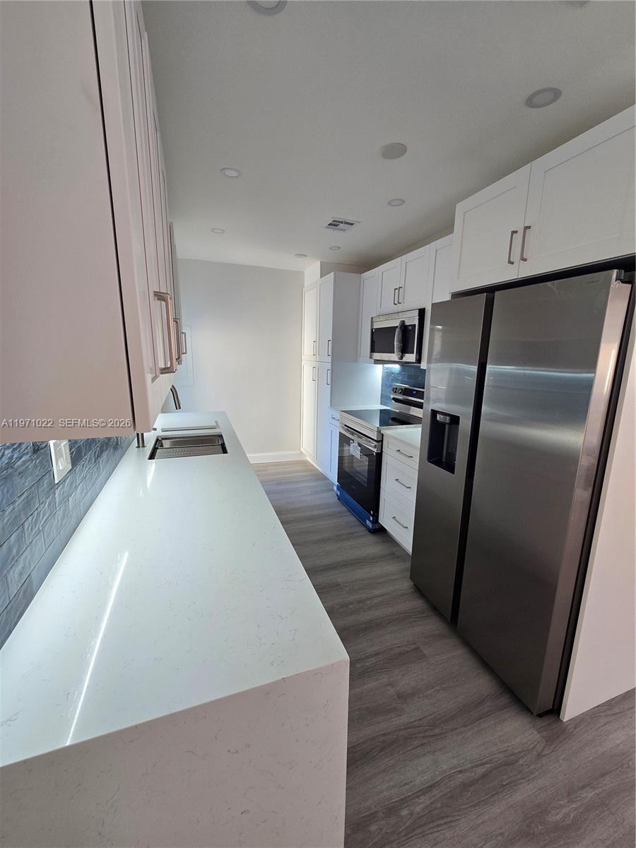 JILLSHAR-DARRYLCAR - Residential