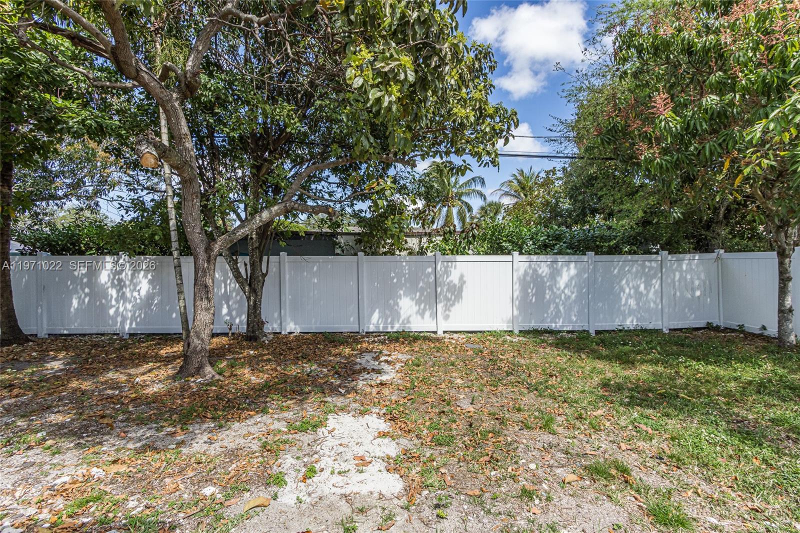 JILLSHAR-DARRYLCAR - Residential