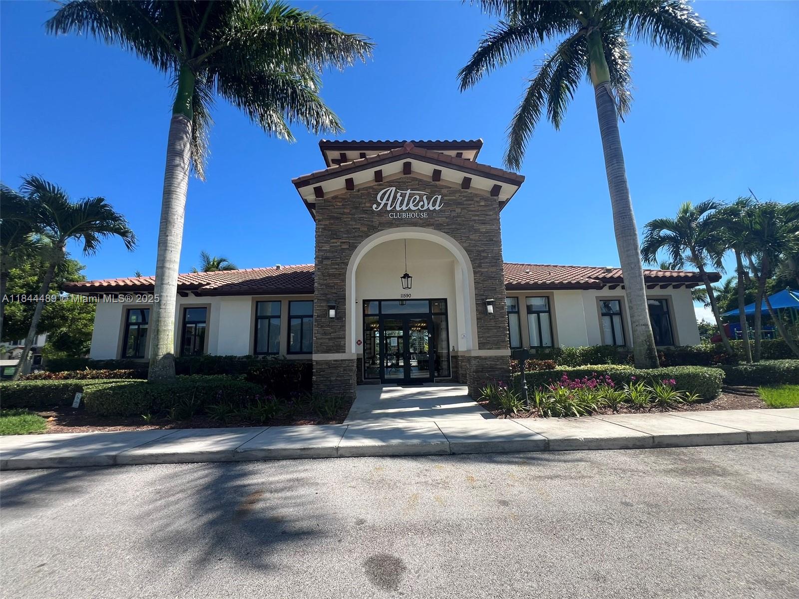 COCO PALM ESTATES - Residential