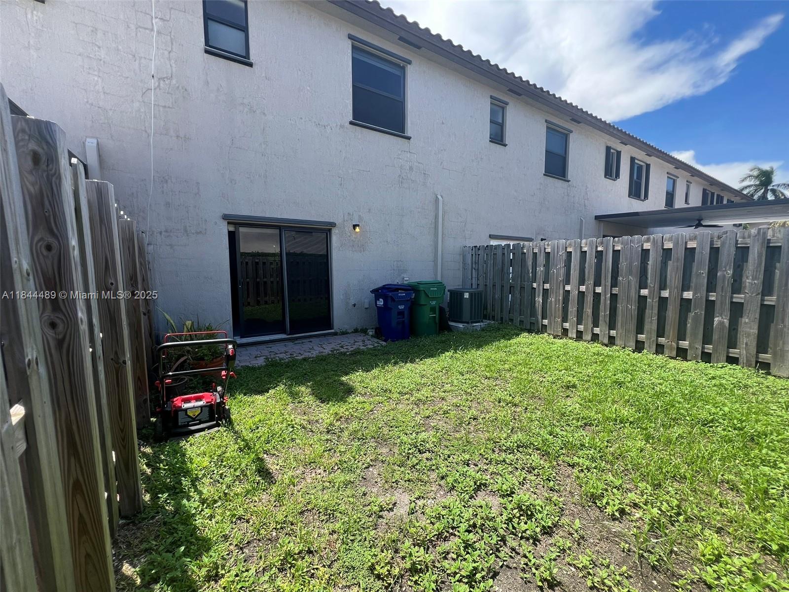 COCO PALM ESTATES - Residential