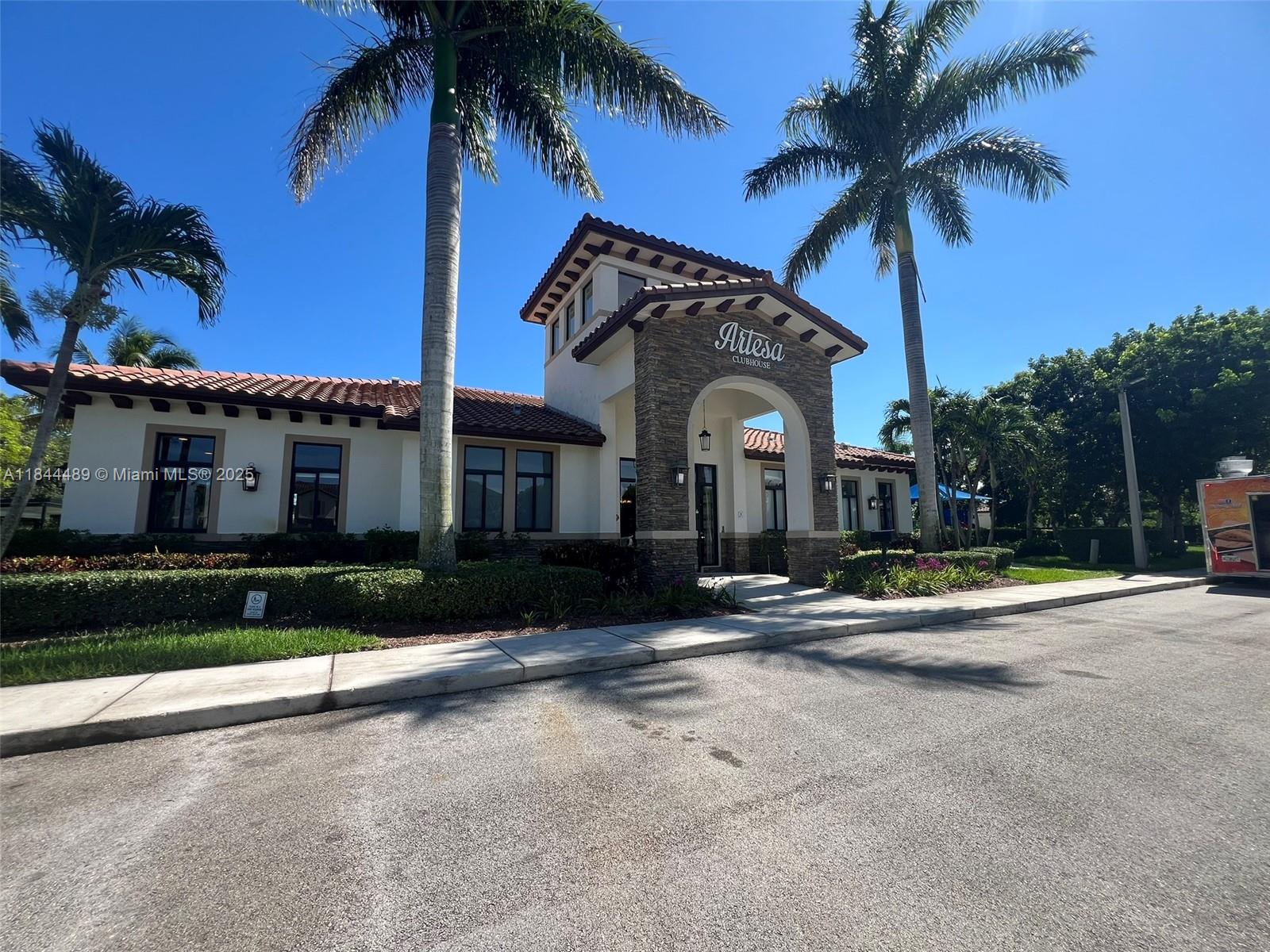 COCO PALM ESTATES - Residential