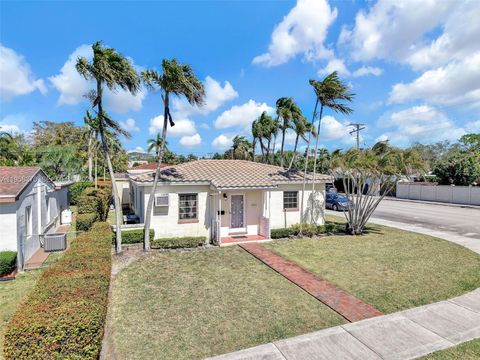 Photo of 6303 SW 43rd St, South Miami, FL 33155 (MLS # A11958370)