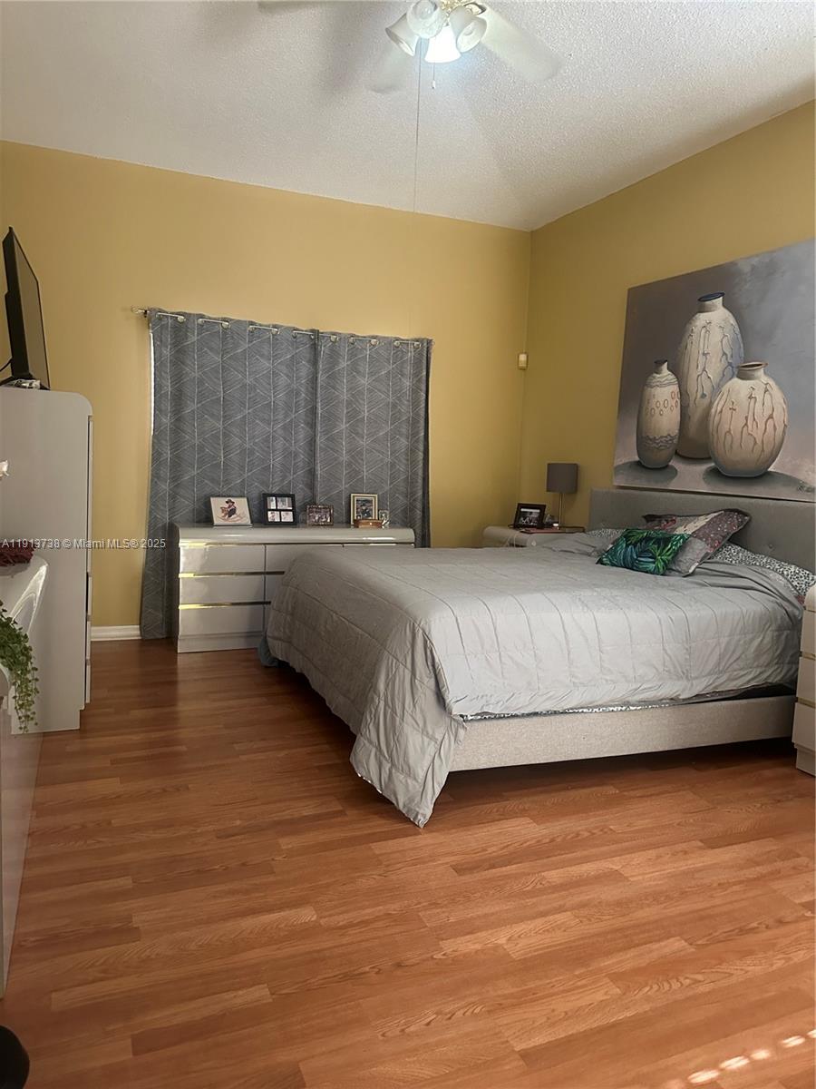 REPLAT OF COUNTRY LAKES - Residential