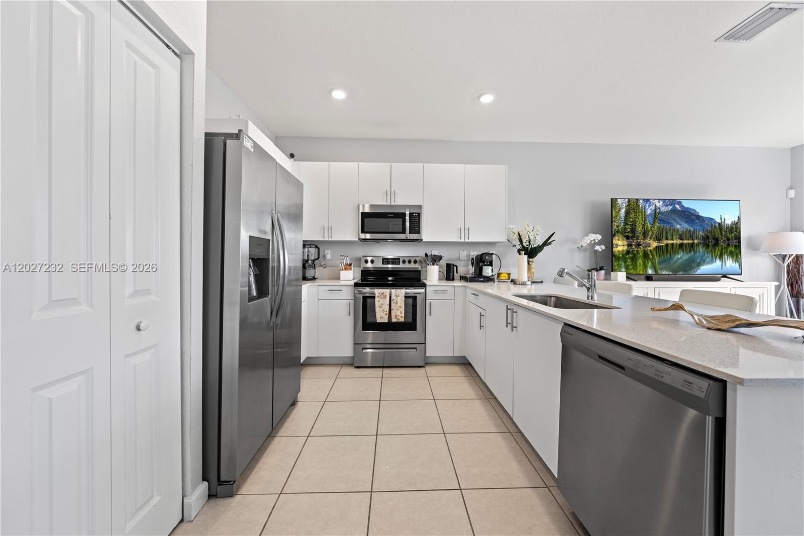 KENDALL ASSEMBLAGE SOUTH - Residential