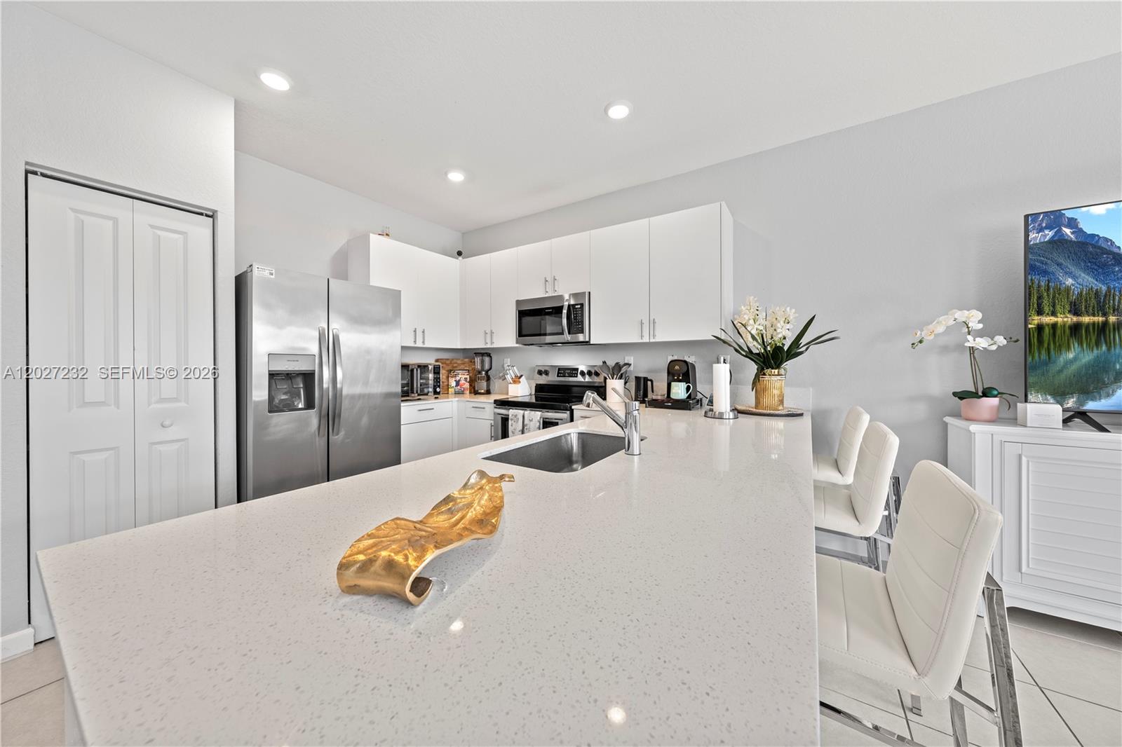 KENDALL ASSEMBLAGE SOUTH - Residential