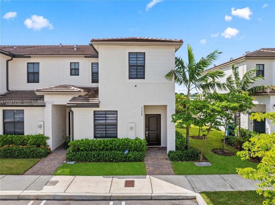Beautifully maintained 3BR/2.5BA townhome offering modern style and move-in-ready convenience. All bedrooms are located upstairs for added privacy. Features include a spacious open layout, chef's kitchen with quartz countertops and ample cabinetry, elegant finishes throughout, and abundant natural light. Enjoy your private fenced backyard, perfect for entertaining or relaxing. A fantastic opportunity to own a like-new home with comfort, style, and functionality in a desirable community!