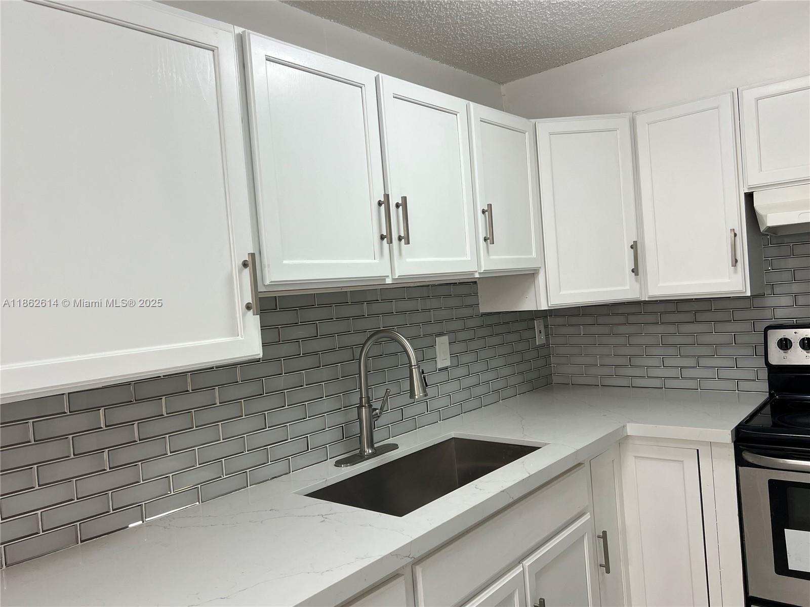 SAMARI LAKE EAST CONDO - Residential