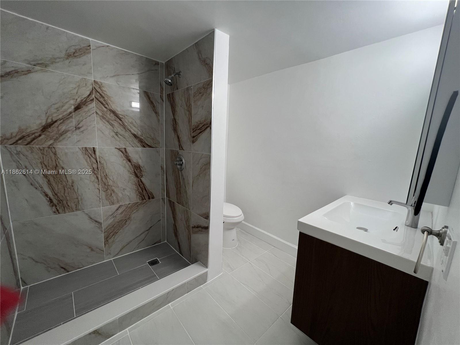 SAMARI LAKE EAST CONDO - Residential